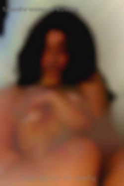 nude girls at party
